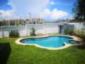 The warmest swimming pool villa in Pattaya - Pattaya - Thailand Hotels
