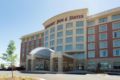 Drury Inn & Suites Burlington - Burlington (NC) バーリントン（NC） - United States アメリカ合衆国のホテル