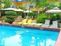 Grand Palm Plaza (Gay Male Clothing Optional Resort) A North Beach Village Resort Hotel - Fort Lauderdale (FL) フォート ローダーデール（FL） - United States アメリカ合衆国のホテル