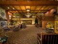 Six Flags Lodge & Indoor Waterpark - Park Access Included - Queensbury (NY) - United States Hotels