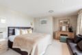 2 Bed Penthouse in Kensington - London - United Kingdom Hotels