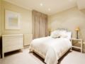 Veeve 2 Bed 2 Bath Beautiful Kynance Mews Kensington - London - United Kingdom Hotels
