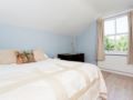 Veeve 4 Bed House Killyon Road Clapham - London - United Kingdom Hotels
