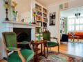 Veeve House with Garden Meadvale Road Ealing - London ロンドン - United Kingdom イギリスのホテル