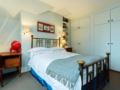 Veeve Incredible Interior Designed Home Brondesbury Road Queens Park - London - United Kingdom Hotels